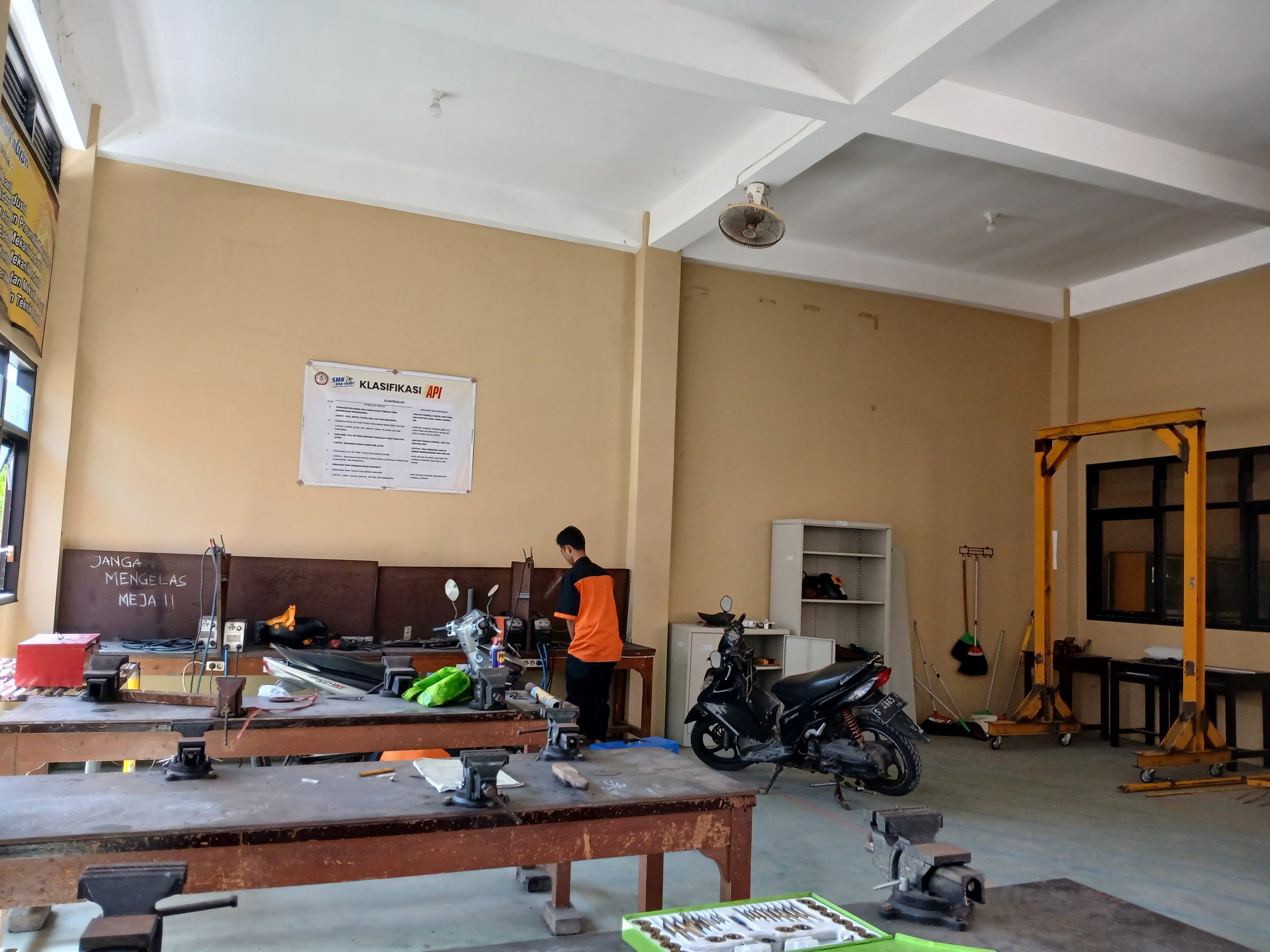 WhatsApp Image 2025-05-05 at 10.37.32